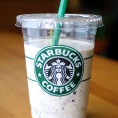 A picture of 1 Minute Mock McFlurry with Banana & Oreos.