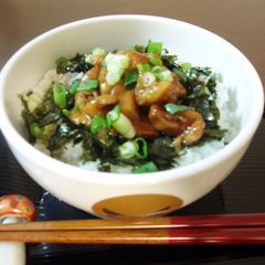 A picture of Glazed Teriyaki Chicken Rice Bowl for your Obento.