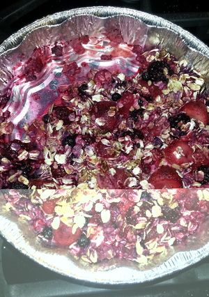 A picture of Oatmeal Berry Dessert.