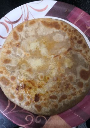 तीळ गुळाची पोळी (til gudachi poli recipe in marathi) रेसिपी चे मुख्य फोटो