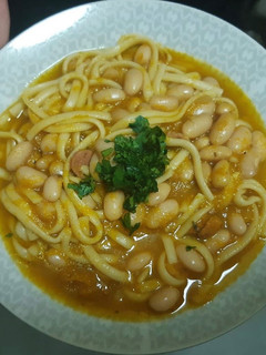 Una foto de Porotos con Rienda