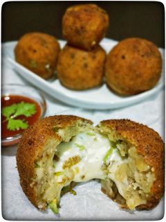 আলু-চীজ বল (Potato-cheese ball recipe in Bengali) রেসিপির প্রধান ছবি
