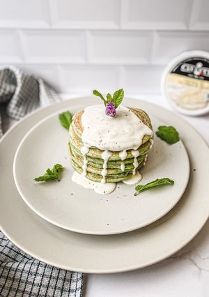 Foto di Pancake salati all’alga spirulina e crema di Taleggio 💚