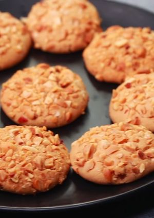 A picture of Peanut cookies.