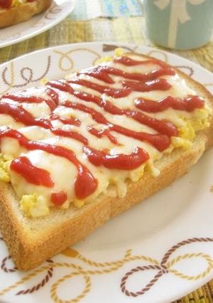 A picture of Pizza-style Mayo Egg Toast.