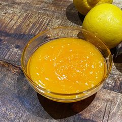 Homemade lemon curd 🍋 - Only 4 basic ingredients needed! A picture of Homemade lemon curd 🍋 - Only 4 basic ingredients needed!.