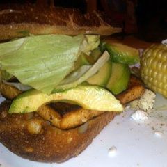grilled tofu sandwich with avo & Bacon A picture of grilled tofu sandwich with avo & Bacon.