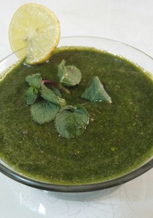 A picture of Pudine(Mint)ki khatti-Meethi Chutney.