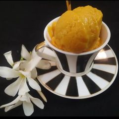 A picture of Homemade Mango Icecream.