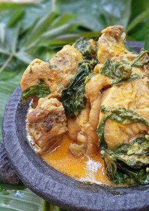 Foto resep Ayam Masak Daun Singkong