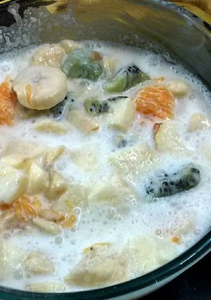 A picture of Fruit cream.