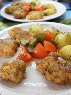 Una foto de Pollo con patatas al microondas