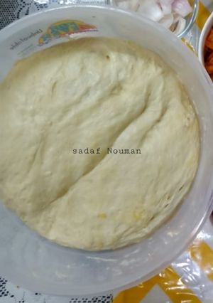 A picture of Pizza dough.