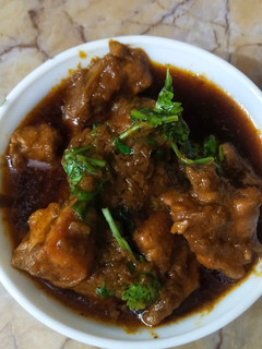 கொத்தமல்லி அரைத்து சேர்த்த சிக்கன் கிரேவி(chicken gravy recipe in tamil) செய்முறை முக்கிய புகைப்படம்