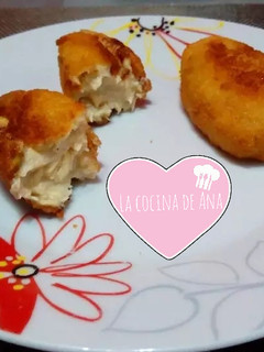Una foto de Croquetas de pollo a l'ast - las mejores croquetas de la abuela