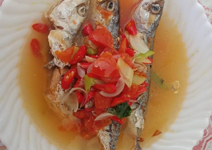 Resep Ikan Kembung Kuah Tomat Oleh Dapur Nabila Cookpad