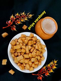 मिनी नमकपारे (mini namak pare recipe in Hindi) रेसिपी मुख्य फोटो