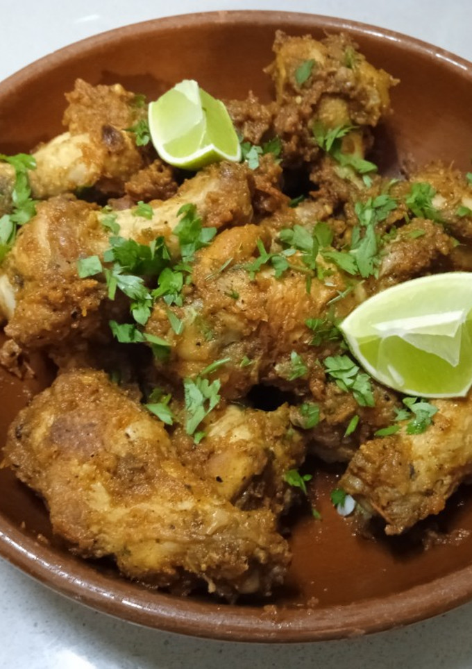 Una foto de Alitas de pollo estilo buffalo
