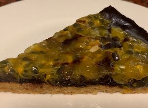 Una foto de TARTA de MARACUYÁ y CHOCOLATE sin gluten