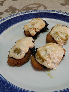 Una foto de Guarnición de "pollo" con costra de mayonesa de cáñamo sin gluten y vegano