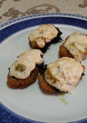 Una foto de Guarnición de "pollo" con costra de mayonesa de cáñamo sin gluten y vegano