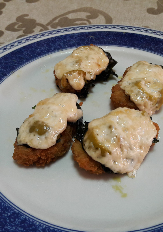 Una foto de Guarnición de "pollo" con costra de mayonesa de cáñamo sin gluten y vegano