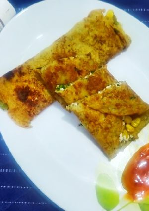 પનીર ચીલા (Paneer Chila Recipe In Gujarati) રેસીપી મુખ્ય ફોટો
