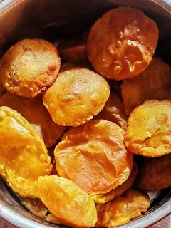 મસાલા પૂરી (Masala Poori Recipe In Gujarati) રેસીપી મુખ્ય ફોટો