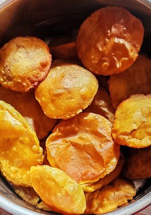 મસાલા પૂરી (Masala Poori Recipe In Gujarati) રેસીપી મુખ્ય ફોટો