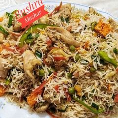 A picture of Chicken And Vegetables Fried Rice 🍚.