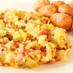 A picture of Scramble egg and meatballs.