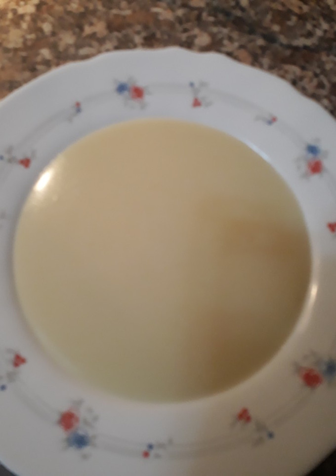 Una foto de Puchas (sopa de harina y leche)
