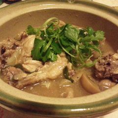 A picture of Claypot Stew Chicken.