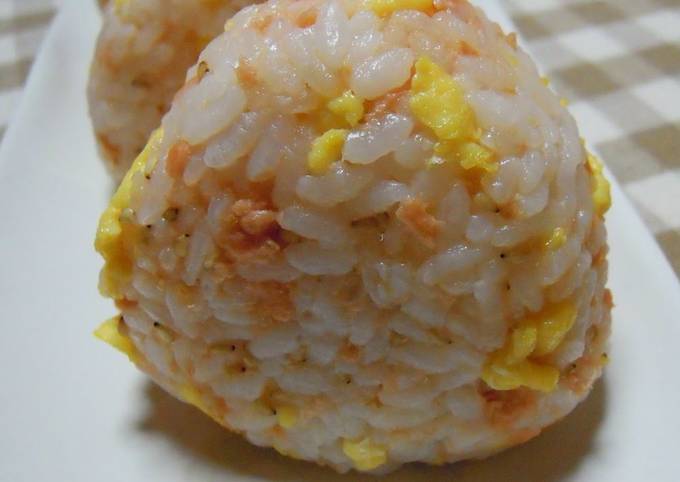 Salmon Flakes and Scrambled Egg Rice Balls