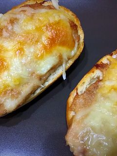 Una foto de Montadito crujiente de atún