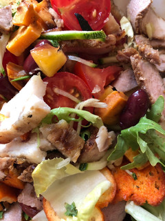 A picture of Tuna, Peach and Beans Salad.