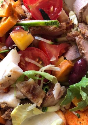 A picture of Tuna, Peach and Beans Salad.