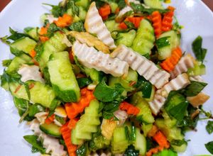 Hình của món Gỏi dưa leo/cà rốt chả lụa.