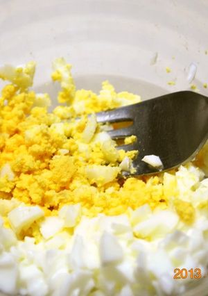 A picture of Minced Boiled Egg.