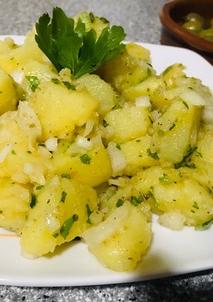 Foto principal de Ensalada de patata saludable y rica