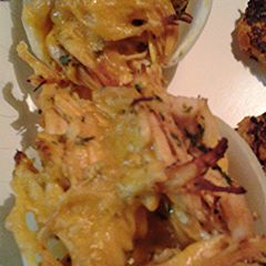 A picture of Chicken onion cups.