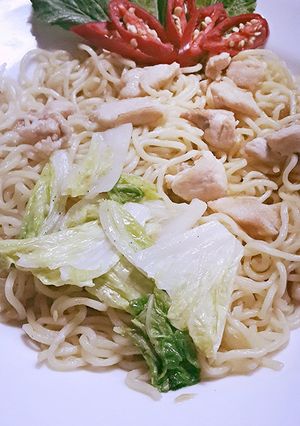 A picture of Chinese fried noodle.