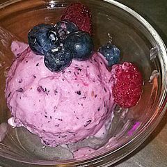A picture of Cool Berry Frozen Yogurt.