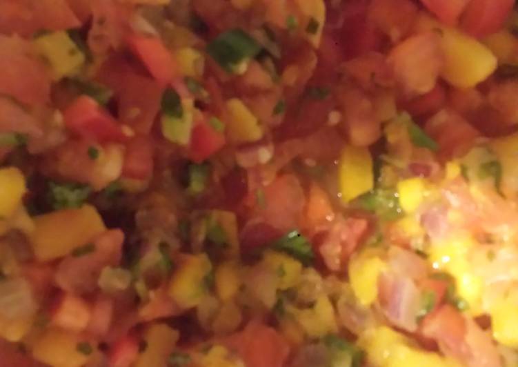 Easiest Way to Make Quick Pico dé gállo (with mango)