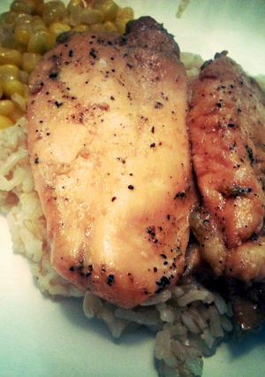 A picture of low calorie maple glazed chicken breast.