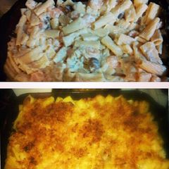 A picture of shrimp and mushroom Alfredo.