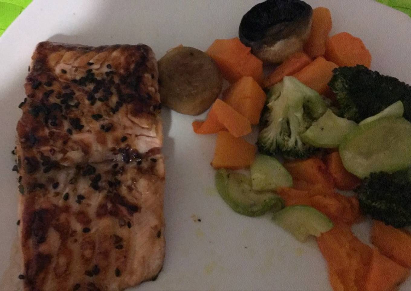 Salmón con verduras