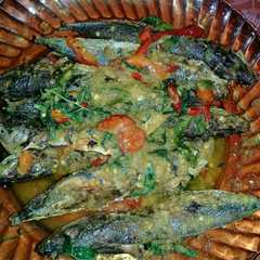 รูปของ Ikan layang bumbu kuning simple
