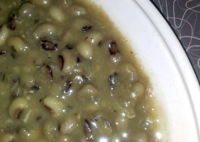 Recipe of Award-winning Beautifuldesign&#39;s Black-eyed Peas in Chicken Stock