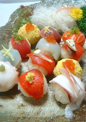 A picture of Simple Temari Sushi Using a Pack of Sashimi.